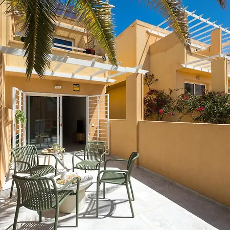 Lejlighed Home2book Chill Terrace & Pool Escape *